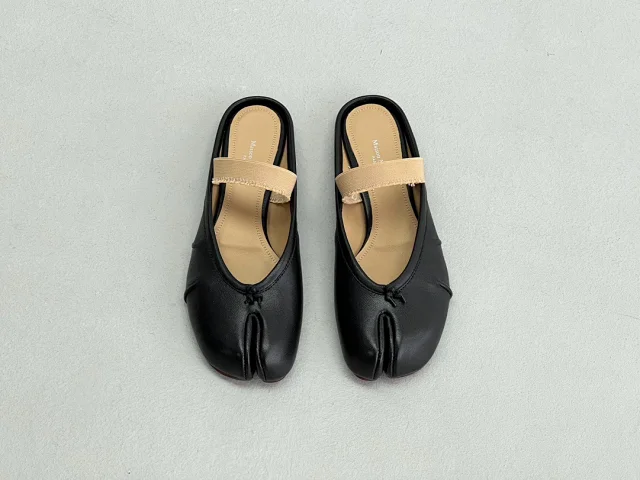 Maison Margiela Leather Shoes Tabi split-toe ballet flats product detail image 38