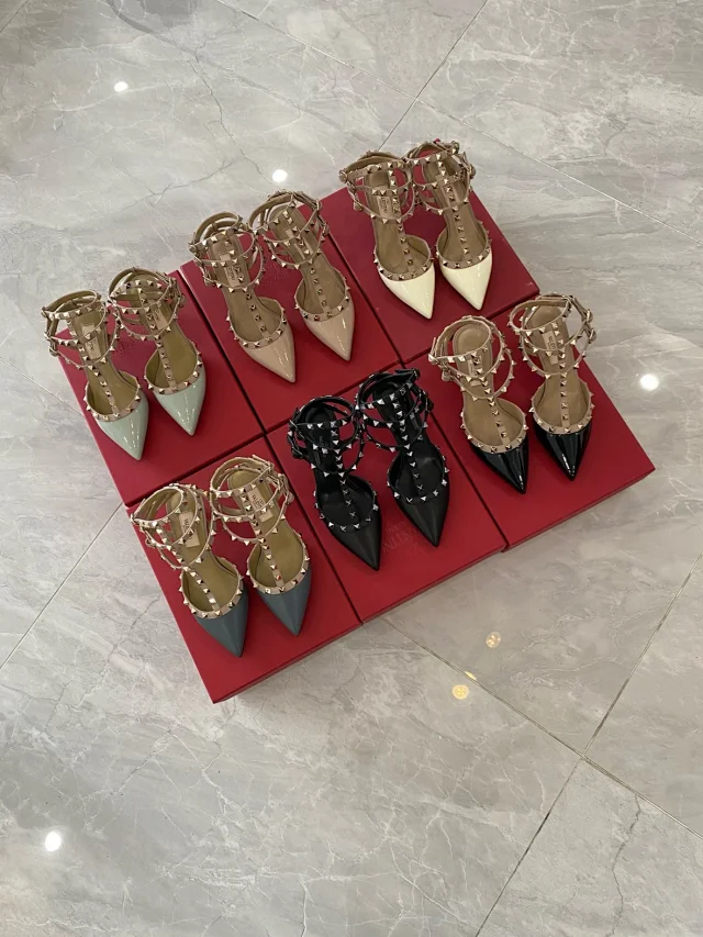 Valentino Garavani Casual Shoes Pointed-Toe Studded Ballet Flats product detail image 64