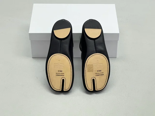 Maison Margiela Leather Shoes Tabi split-toe ballet flats product detail image 89