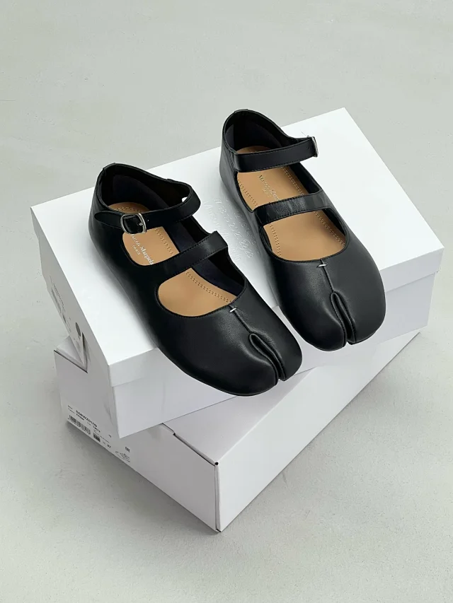 Maison Margiela Leather Shoes Tabi split-toe ballet flats product detail image 91