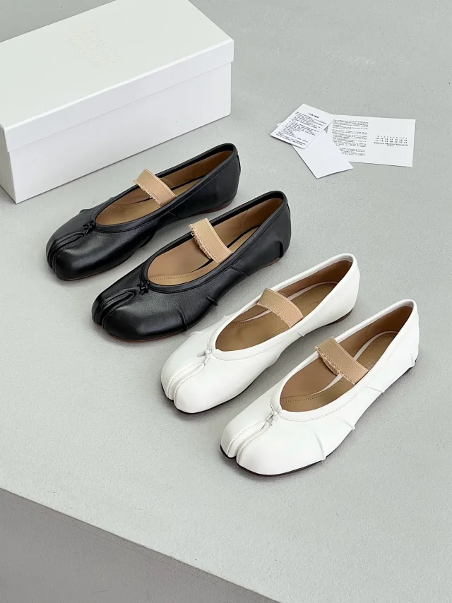 Maison Margiela Leather Shoes Tabi split-toe ballet flats product detail image 18