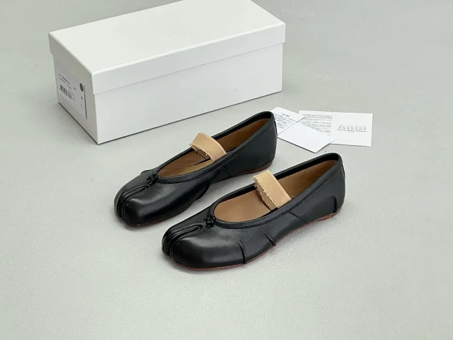 Maison Margiela Leather Shoes Tabi split-toe ballet flats product detail image 20