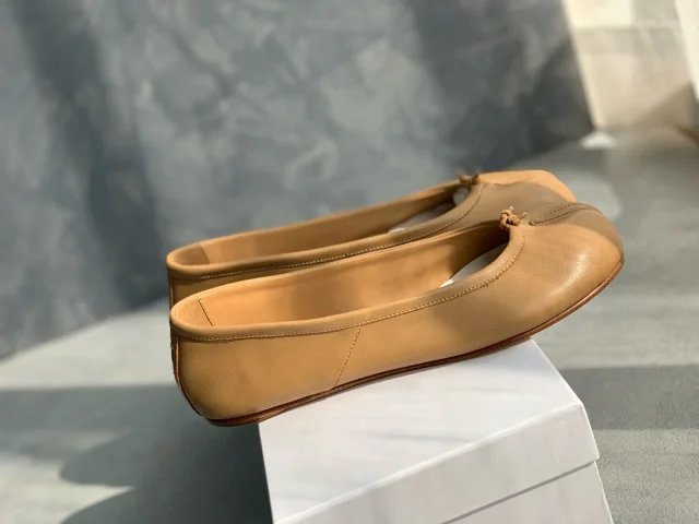 Maison Margiela Leather Shoes Tabi split-toe ballet flats product detail image 77