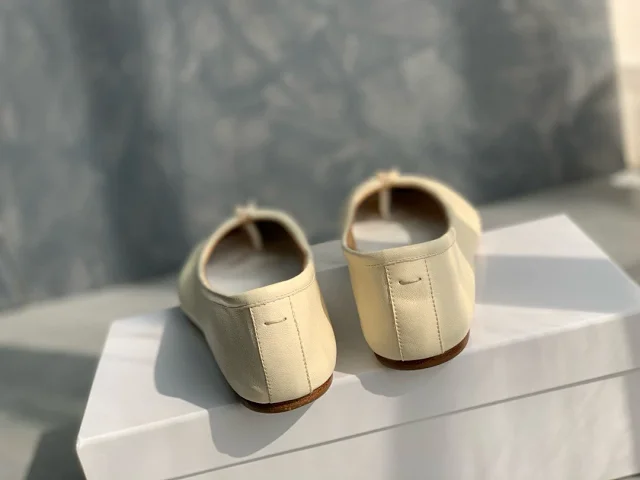 Maison Margiela Leather Shoes Tabi split-toe ballet flats product detail image 62