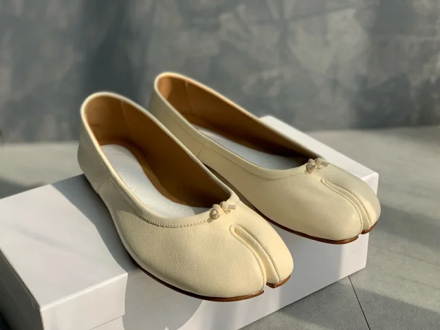 Maison Margiela Leather Shoes Tabi split-toe ballet flats product detail image 64