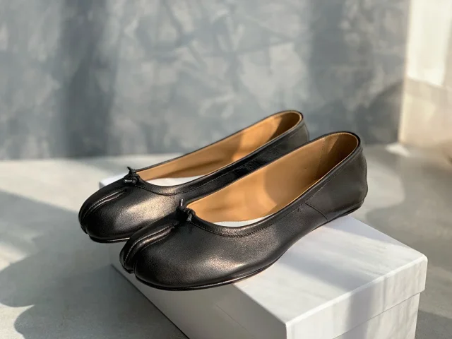Maison Margiela Leather Shoes Tabi split-toe ballet flats product detail image 68