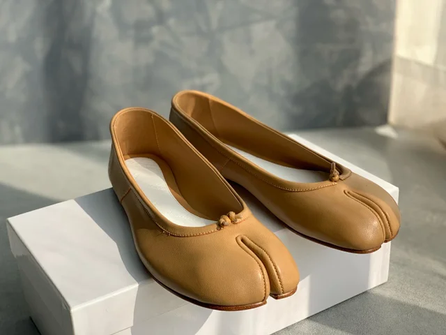 Maison Margiela Leather Shoes Tabi split-toe ballet flats product detail image 80