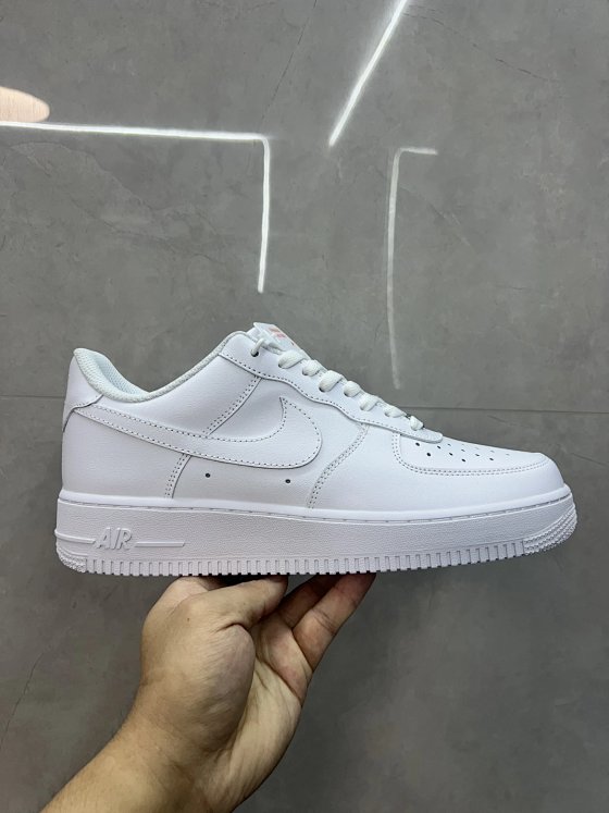 【Final Order Surplus - Ready to Ship - Compare with Higher-Priced Versions】Premium Leather Texture, Flattering Silhouette, Substantial Weight - Outperforms Pairs at the Same Price Point. Nike Air Force 1 Low 'White on White'
