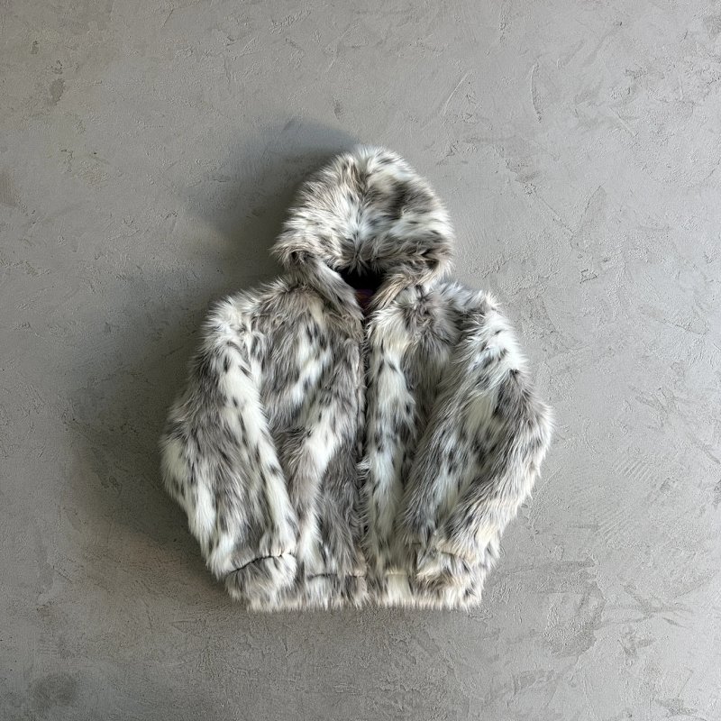 420¥ faux fur hooded jacket