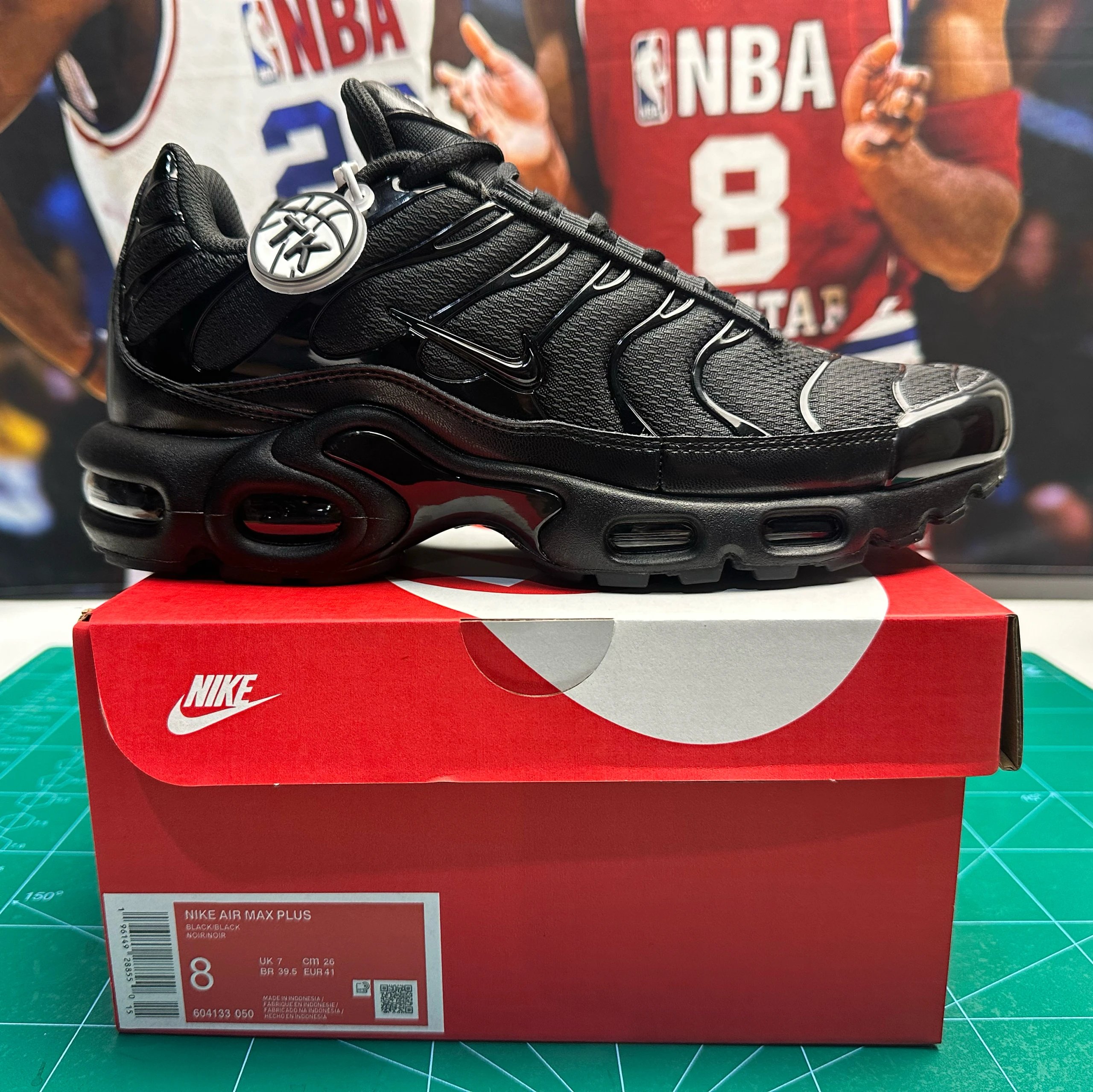 Black 604133050
