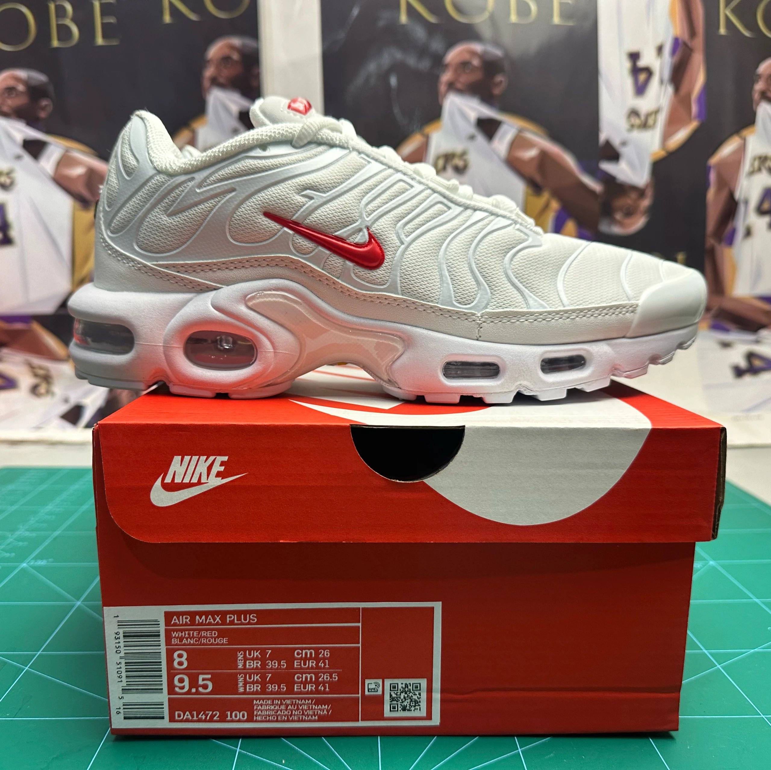 Supreme Co branded White/DA1472100