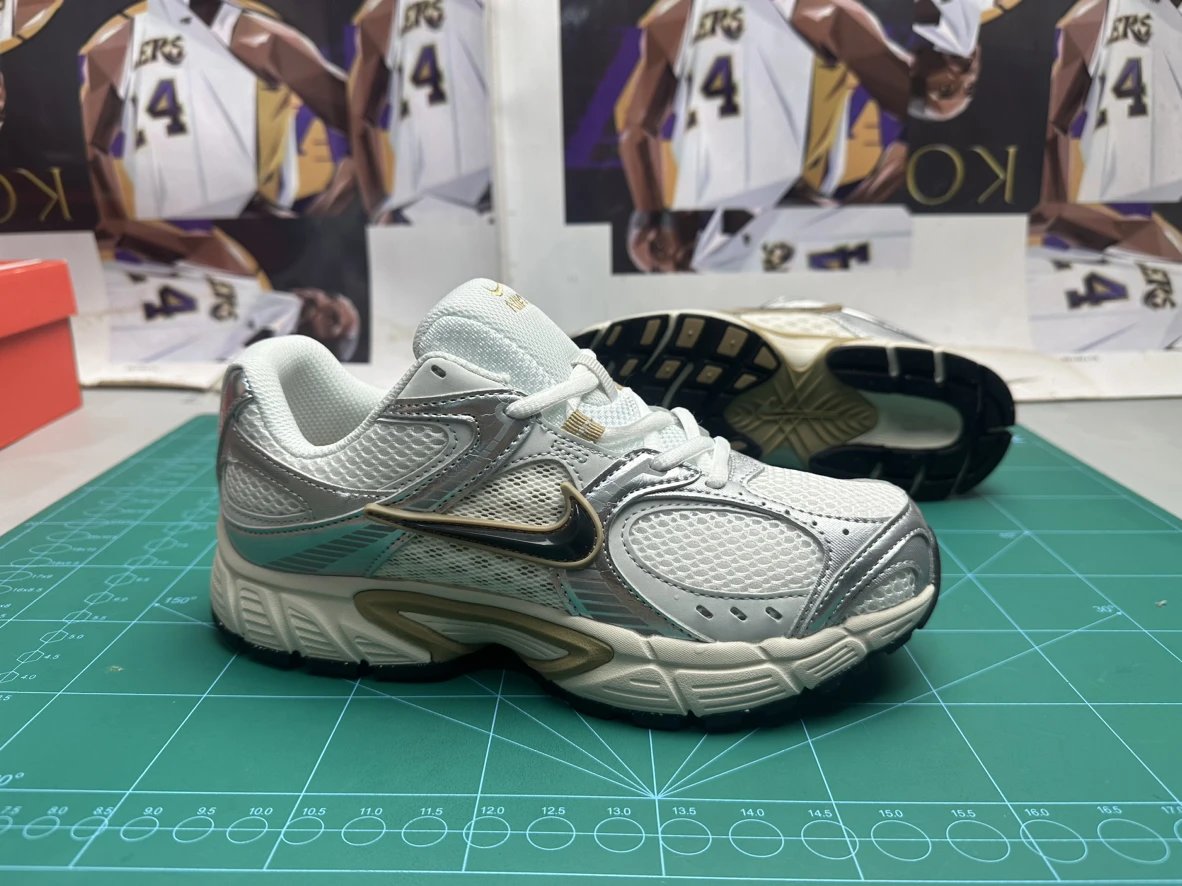 V5 RNR running shoes!