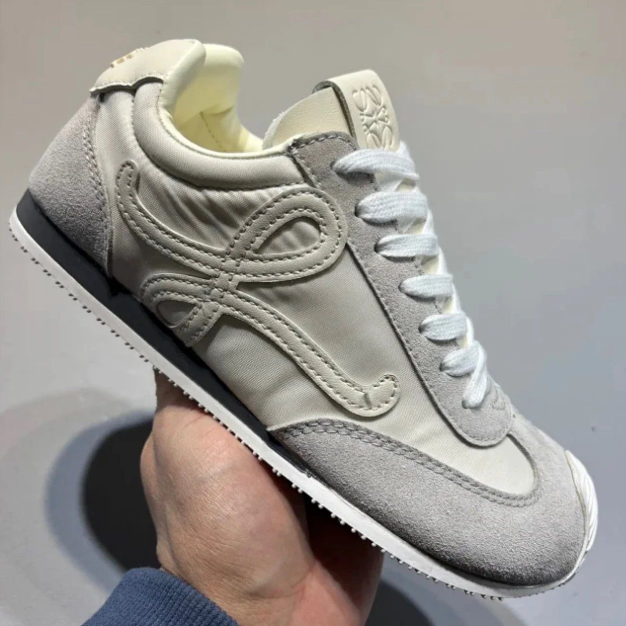 Loewe Sneakers Ballet Runner 2.0 — Beige