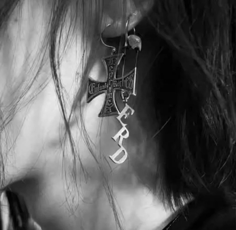 Earrings from Yin Kuang's Shop