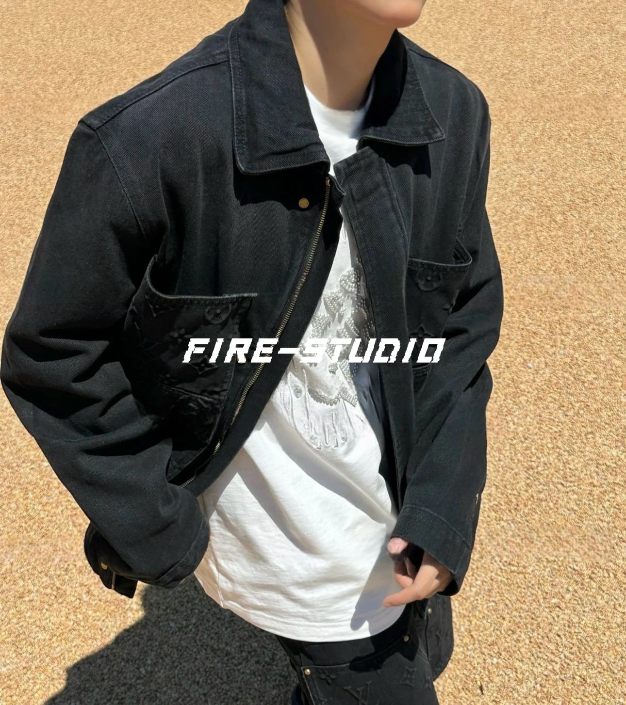 [Ceiling] 24FW new washed black embossed dark pattern embossed logo logging workwear denim jacket jacket for both men and women
