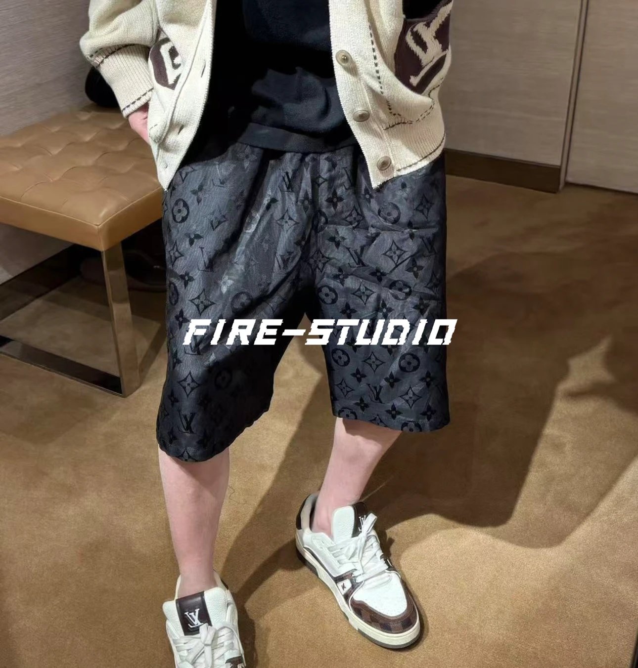 [Ceiling] 25SS New V Fei Dong Co branded Series Dark Pattern Full Print Jacquard Silk Satin Drawstring Casual Shorts for Men and Women