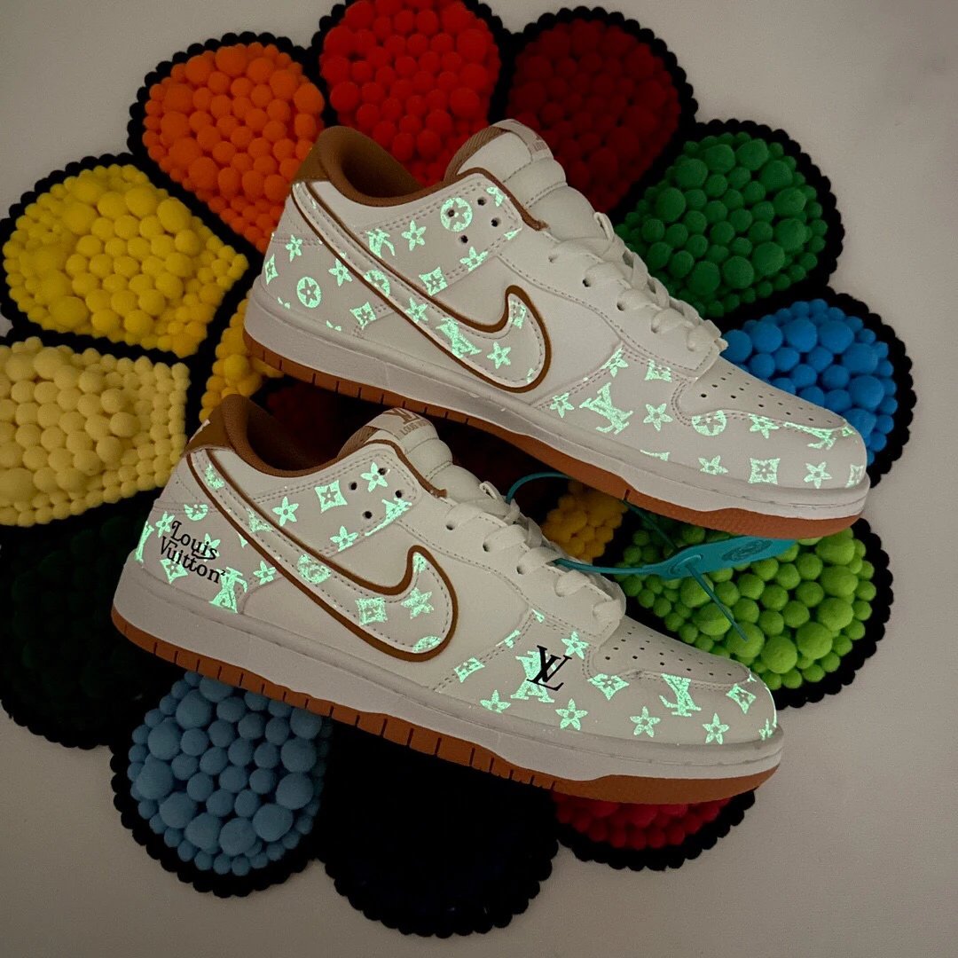  New style 
Dunk SB glowinthedark LV donkey home white yellow 3644 4