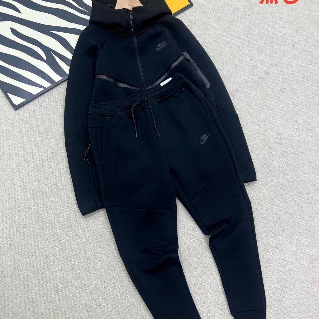 Black 277037