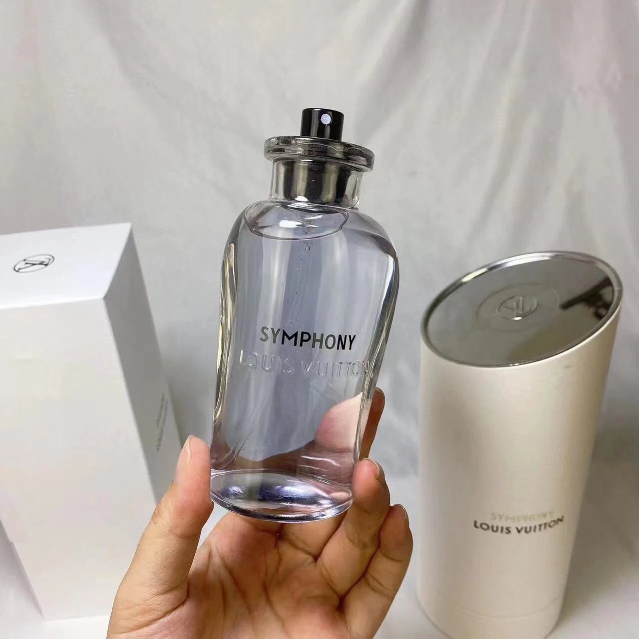 273093New genderneutral perfume series Sympthony Symphony 100ml 7