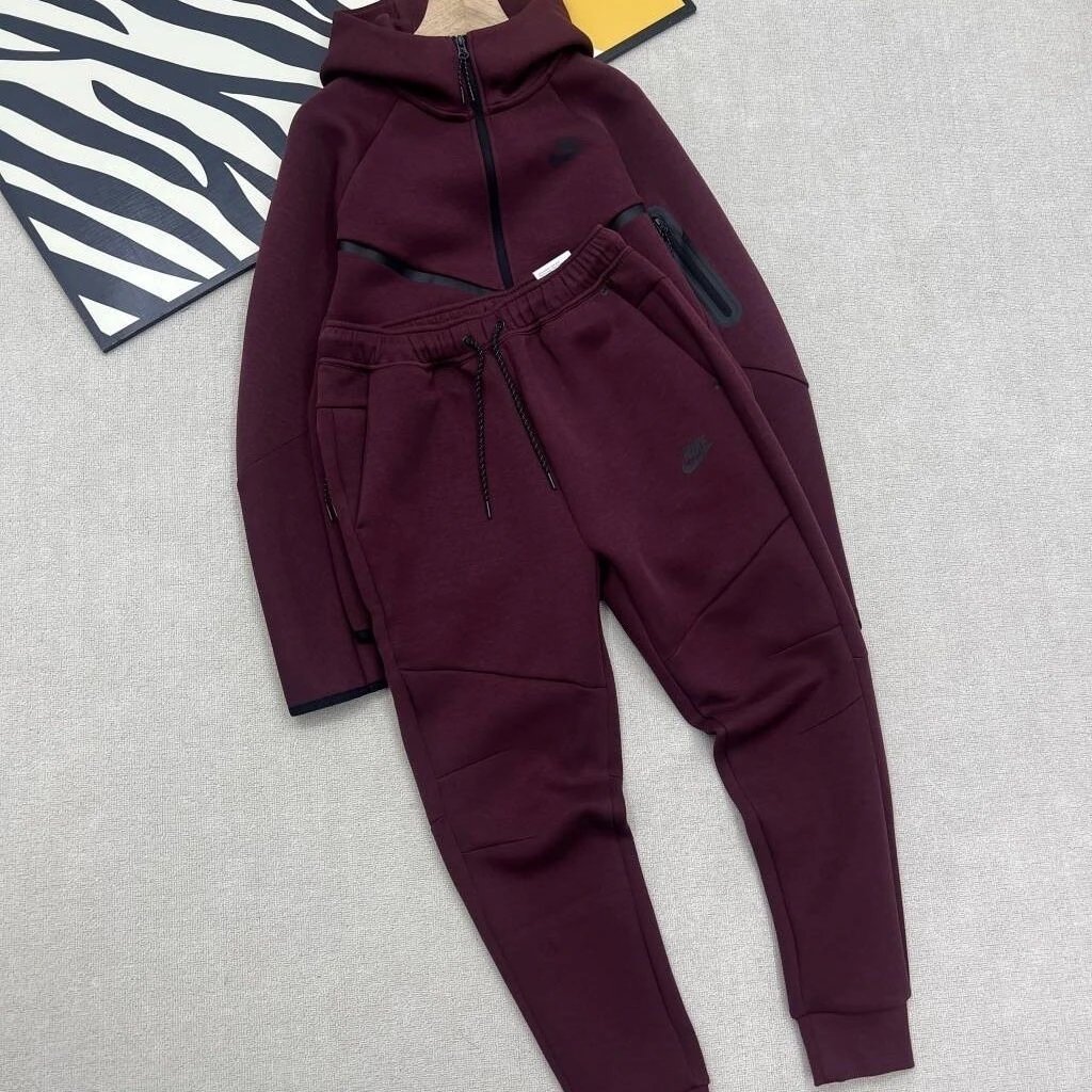 Wine Red 277037