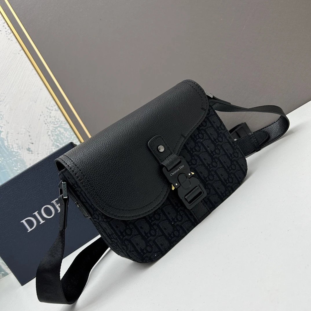 Dior Oblique Camera Bag Black Crossbody Bag - 3