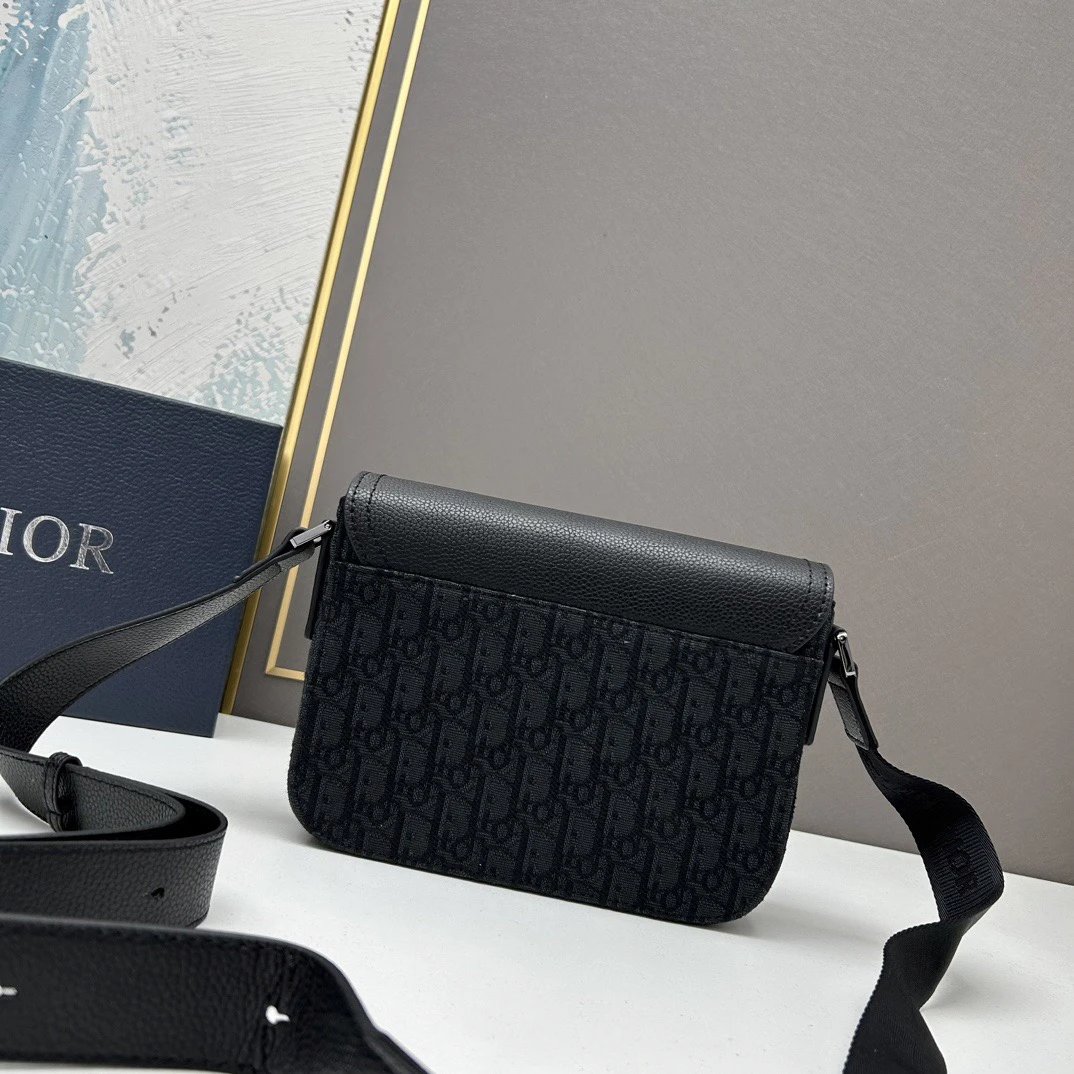 Dior Oblique Camera Bag Black Crossbody Bag - 4