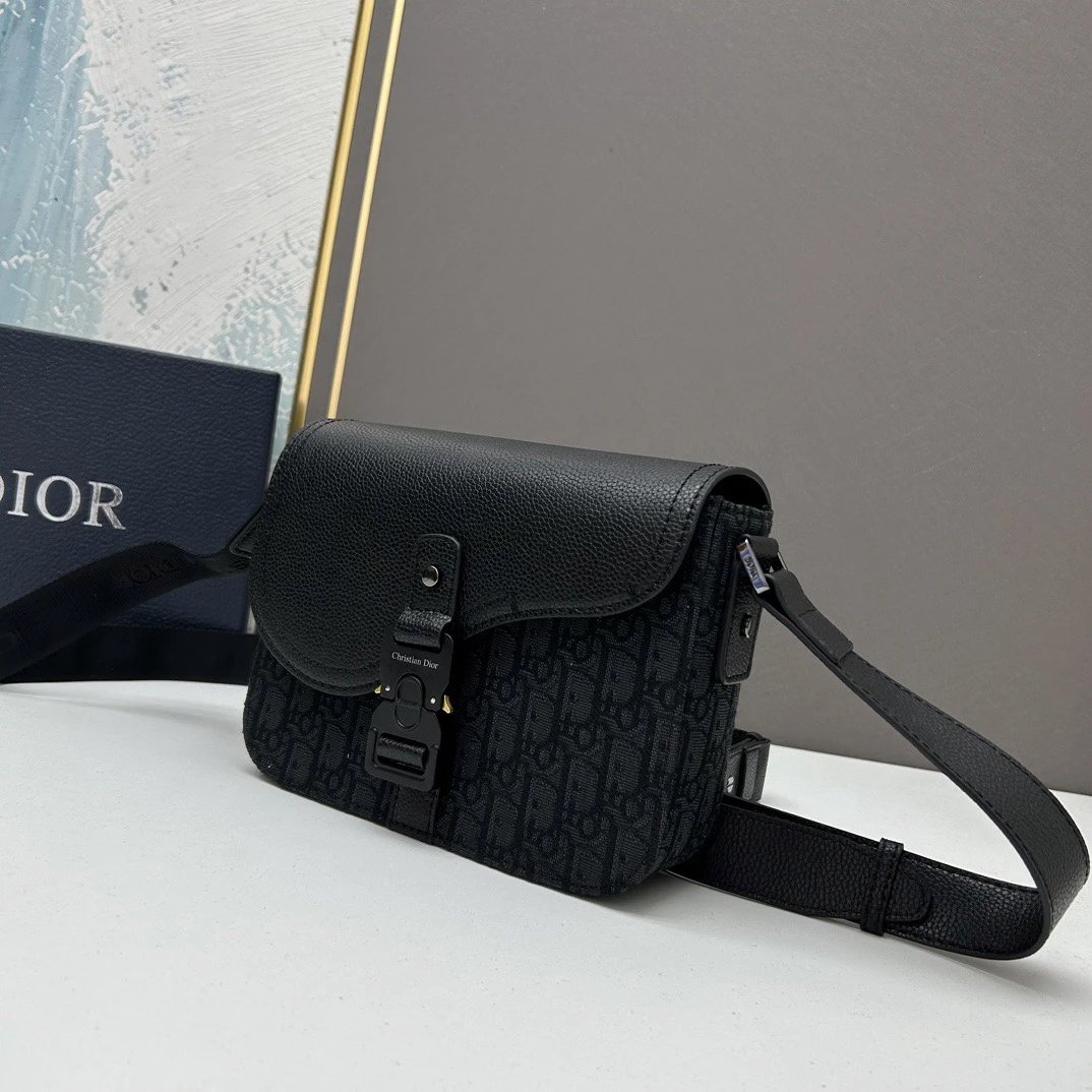 Dior Oblique Camera Bag Black Crossbody Bag - 6