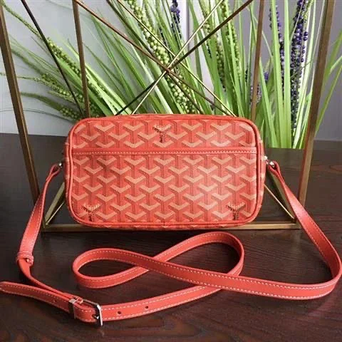 Goyard Crossbody Bags Small rectangular zip bag with Goyardine chevron pattern product detail image 15
