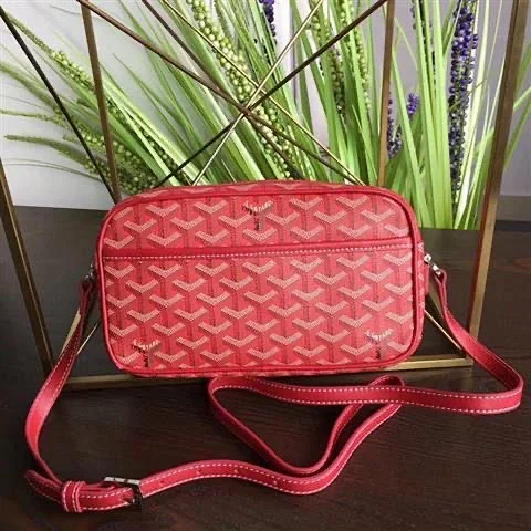 Goyard Crossbody Bags Small rectangular zip bag with Goyardine chevron pattern product detail image 12