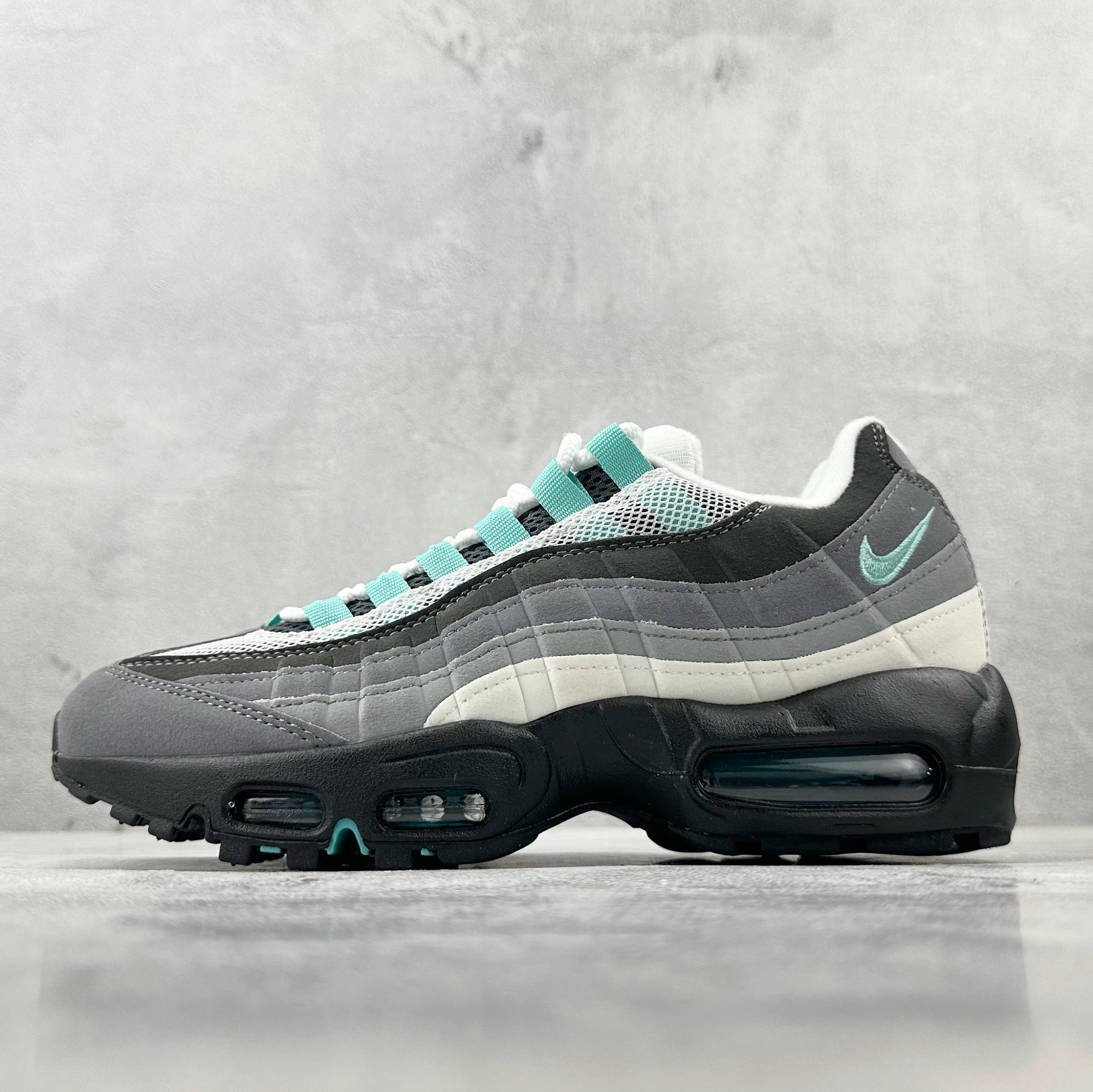 Nike Air Max 95 Seafoam Green Gray Sneakers - 1