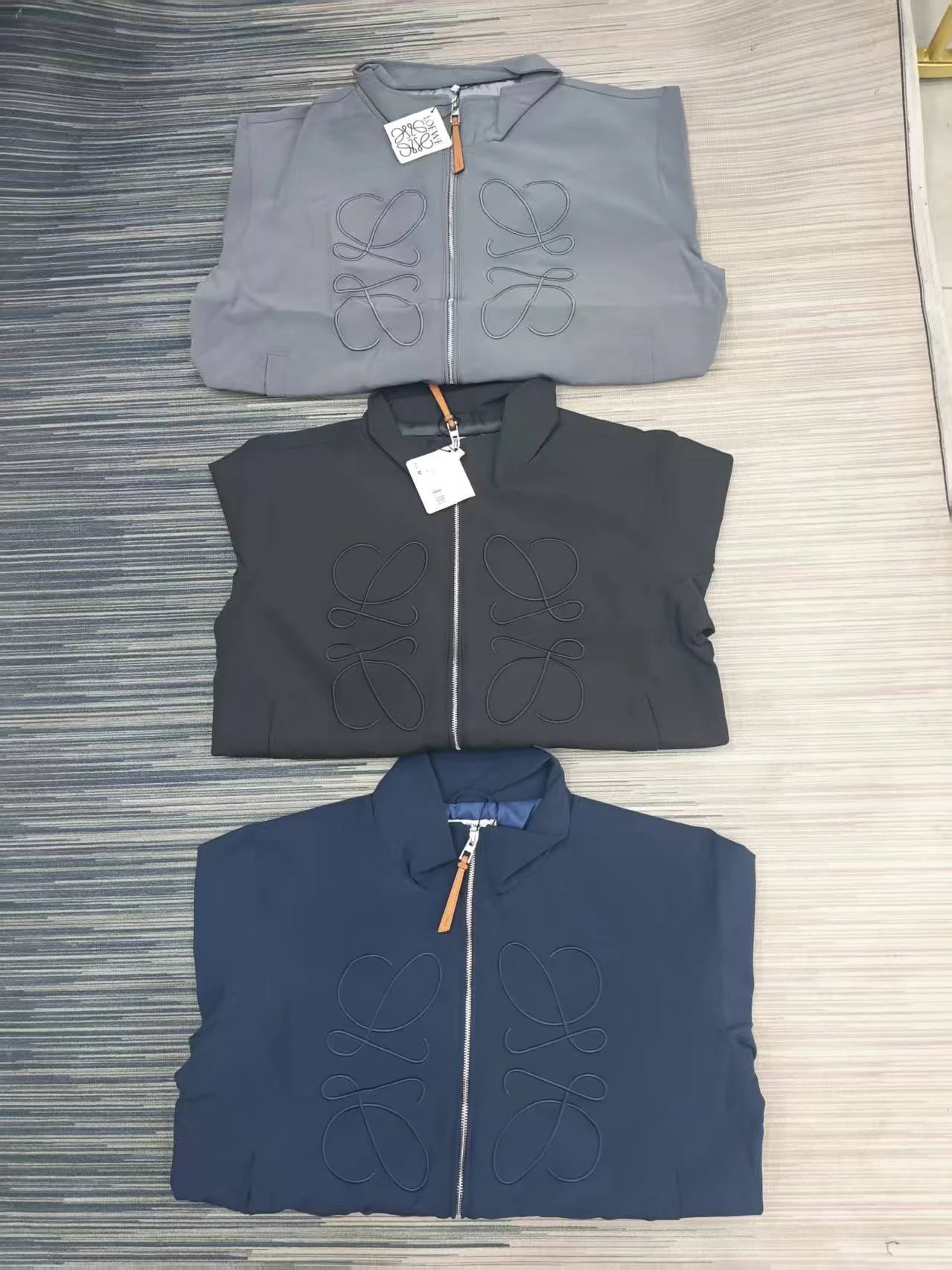 Selling for a friend! Three-color Loe 25SS large embroidery jacket / made by contract manufacturer / original price 368