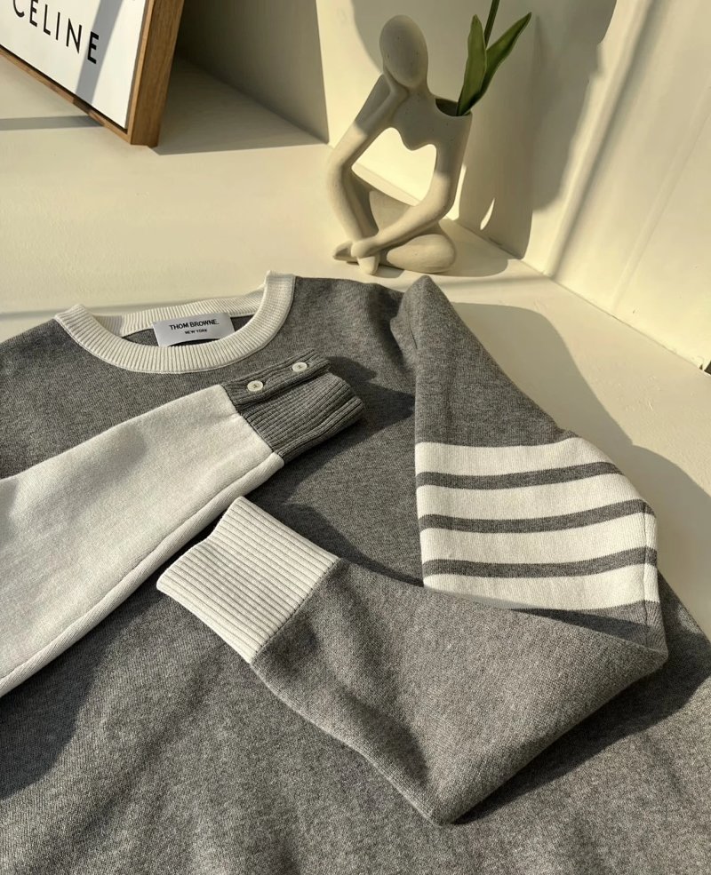 Sweater from Yin Kuang's Shop
