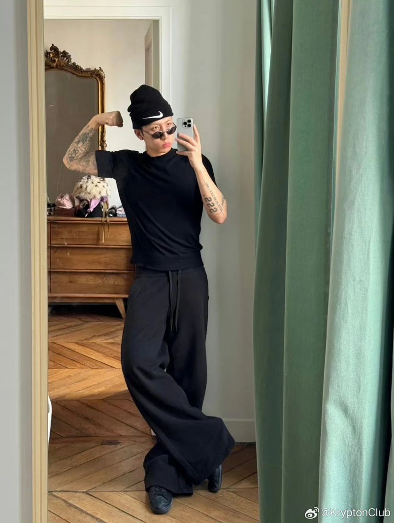 Sweatpants from Yin Kuang's Shop