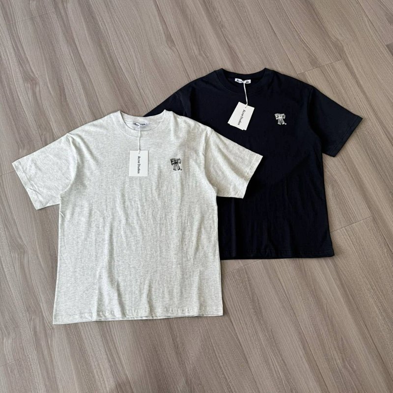 Tee from Yin Kuang's Shop