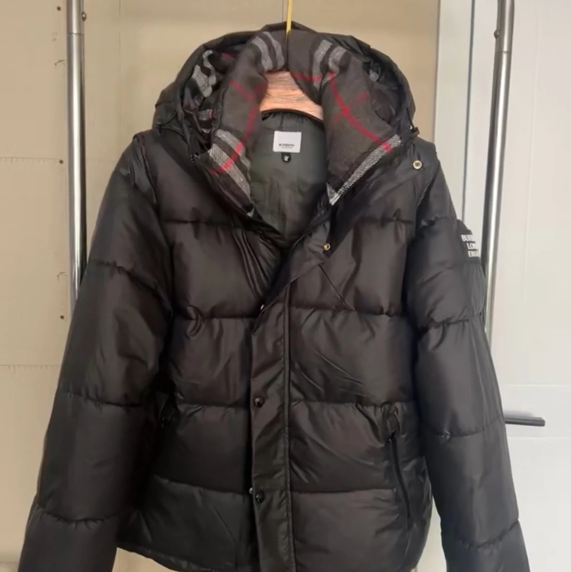 Burberry Detachable Sleeve Puffer Jacket Down Black