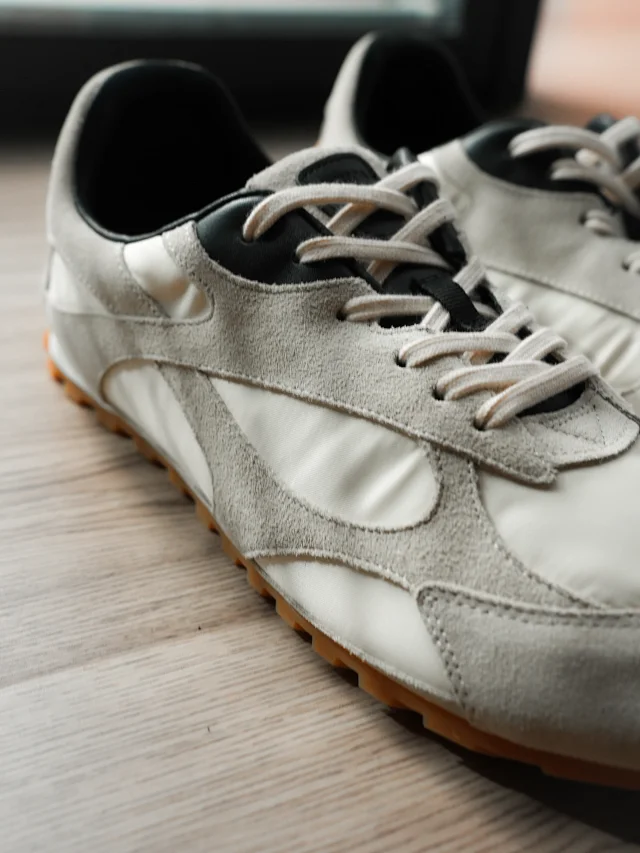Bottega Veneta Sneakers Lace-up low-top with paneled uppers and gum lug soles product detail image 32