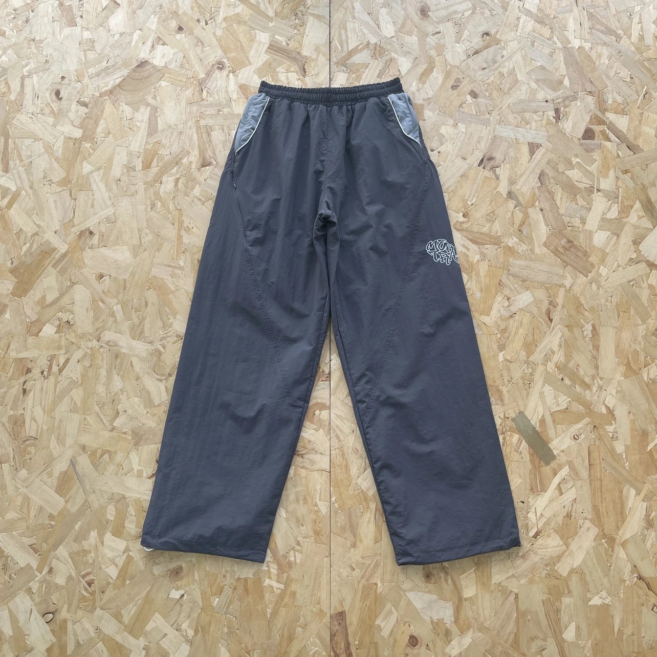 Nylon dark gray patchwork light gray straight leg pants M-9