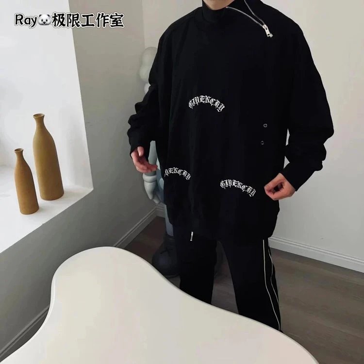[Ray Core] GVC J Given*chy 2023ss 23Fw Metal Zipper Sanskrit Embroidery Crewneck Sweatshirt New Sanskrit Letter Crewneck Sweatshirt Zipper Style Chunky Ribbed Knit Sweatshirt Unisex Couple Style New Hot Seller Spring Summer Fashion Sports Casual