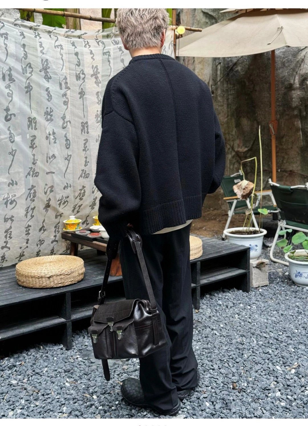勒梅尔Lemaire Gear系列 可调节肩带锁扣开合 牛皮革 腋下包斜挎单肩包 大号 small gear bag 邮差包 又酷又飒的复古包掀起一波新潮 柔软舒适有质感