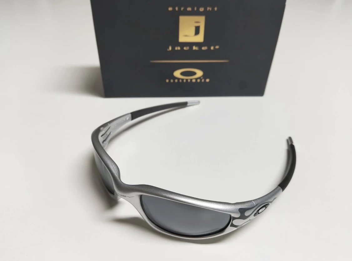 #Rise production has cleared customs | Oakley Muzm sunglasses Travis scoot same style VTG trend