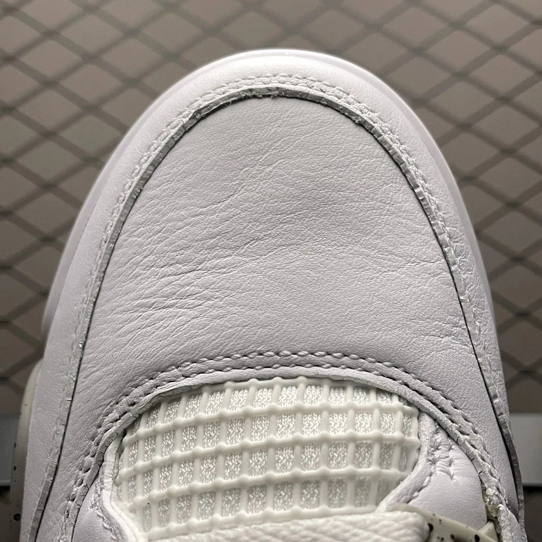 Air Jordan 4 Retro 'Bred' Purple Sneakers - 6