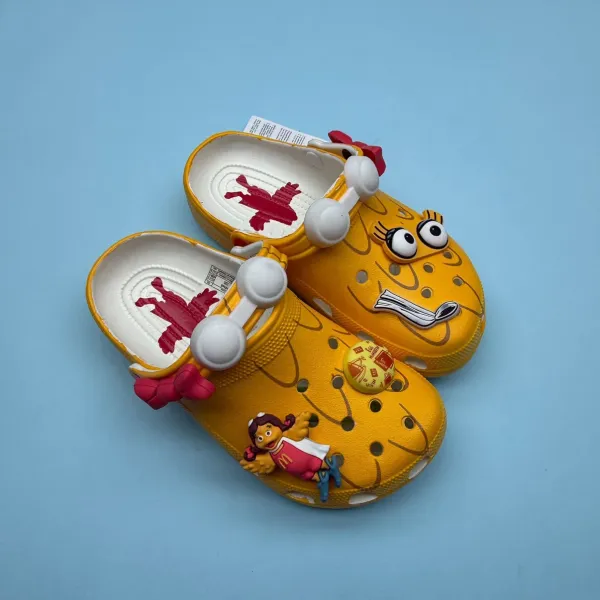 Crocs Classic Clog McDonald's x SpongeBob SquarePants Yellow Character-Decorated Clogs Sandals - 3