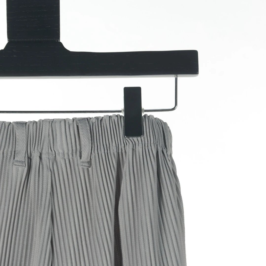 Design Pleated Wide-Leg Pants Charcoal Gray - 13