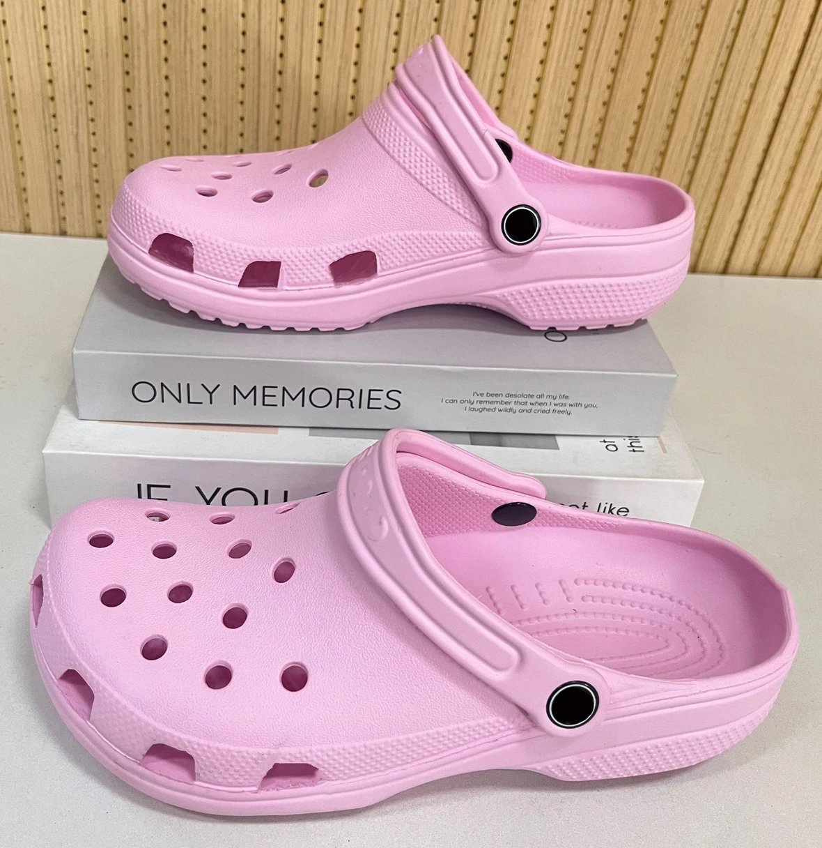 Crocs Classic Clog Pink Shoes Sandals - 10