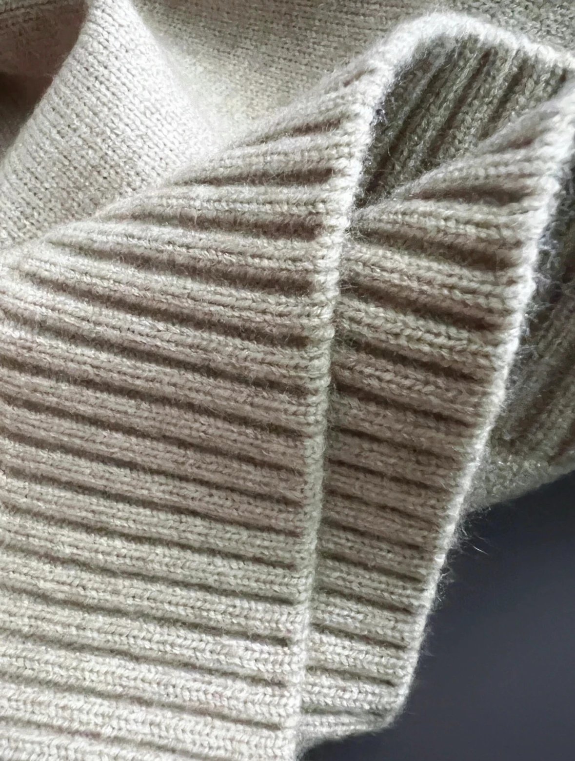 Design Ribbed Detail Crewneck Beige Sweater - 21