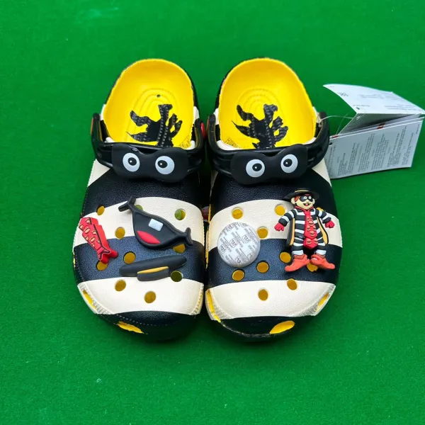 Crocs Classic Clog McDonald's x SpongeBob SquarePants Yellow Character-Decorated Clogs Sandals - 4