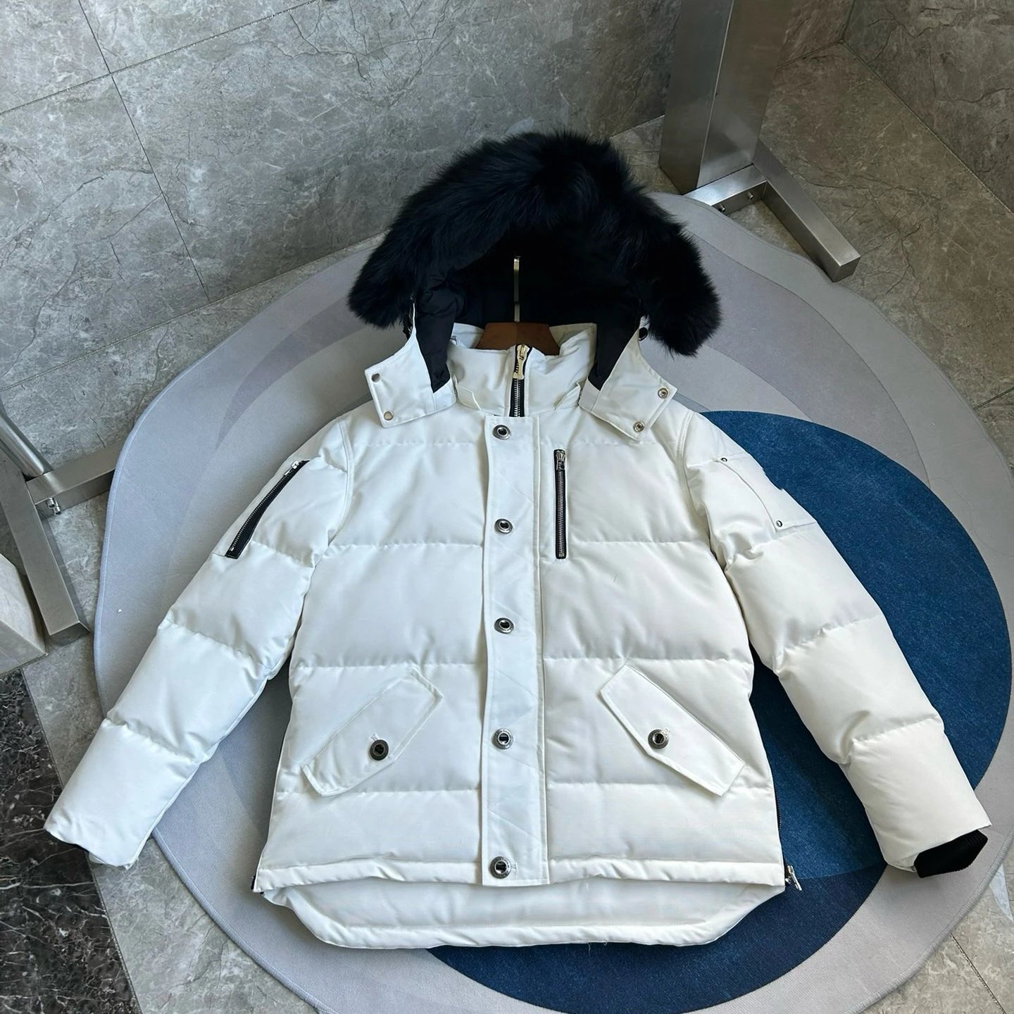 Jacket with Black and White Fur photo 4