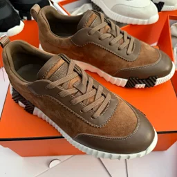 thumbnail for Top Her bouncing sneaking quickly