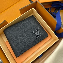 thumbnail for Lou Best quality Wallet WhatsApp+8513229250679