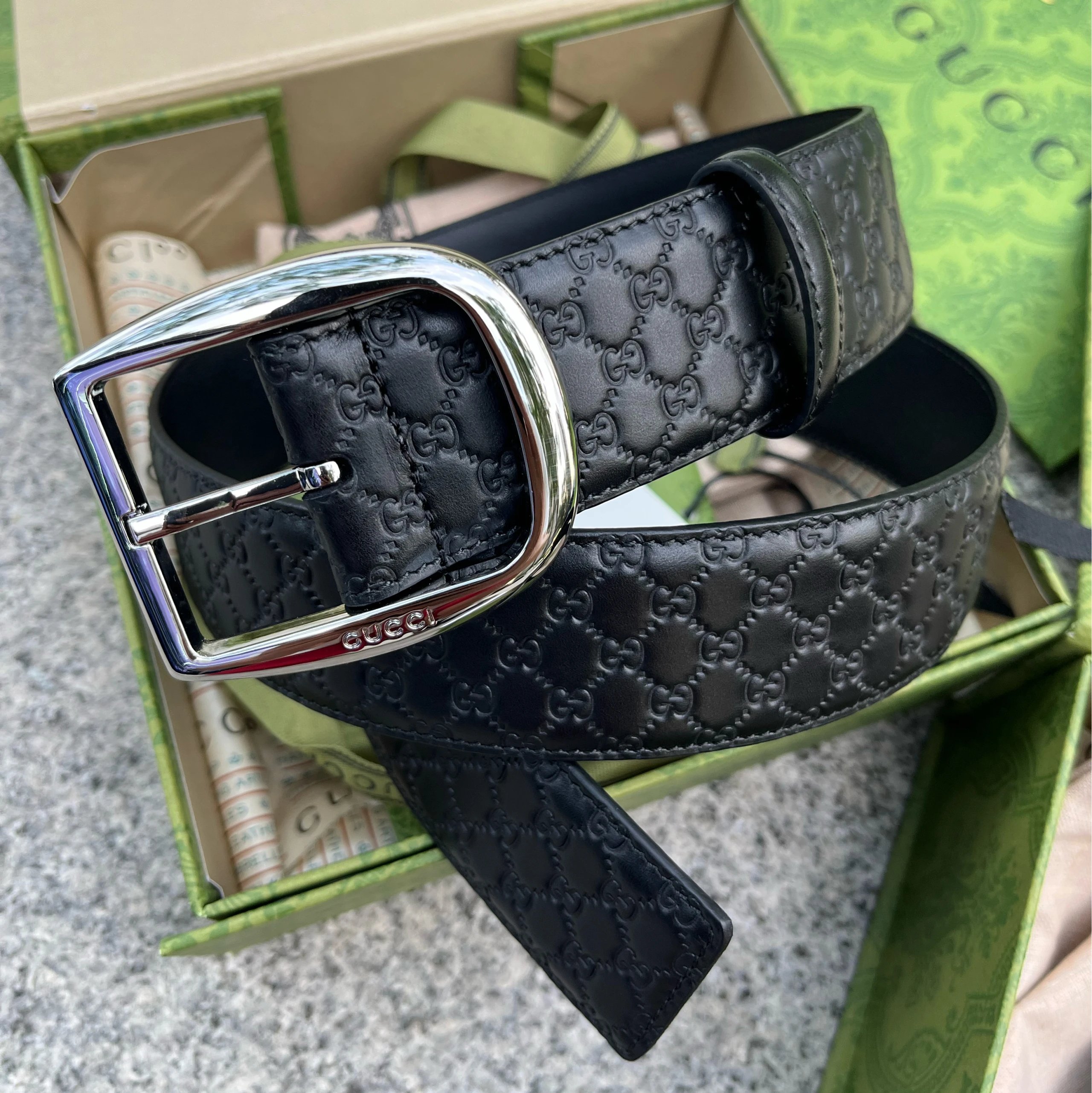 2 Silver/Black leather